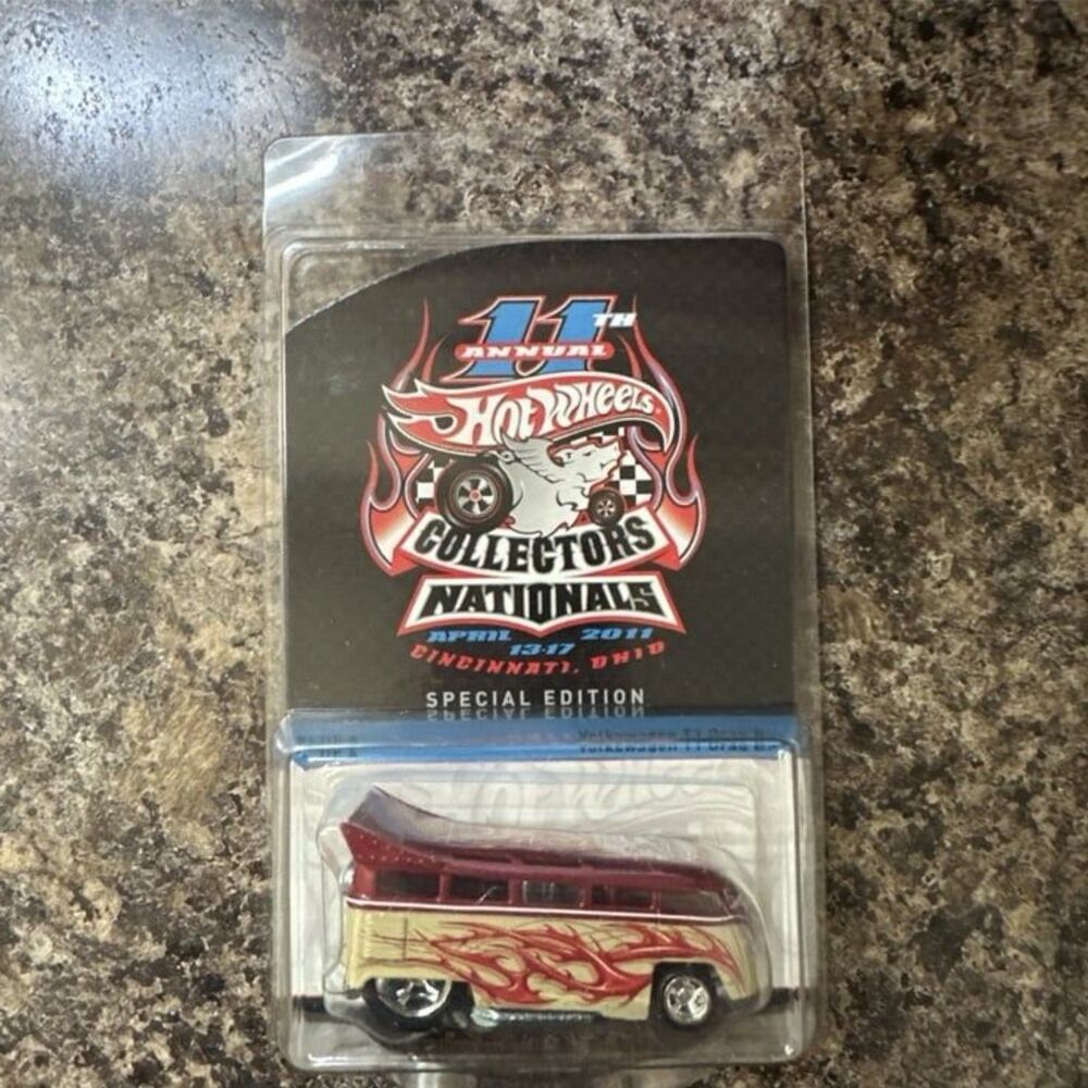 Hot Wheels RLC 11th Collectors Nationals Volkswagen T1 Drag Bus Beige 911/3500